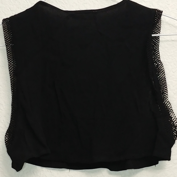 Lola X LF crop top - Picture 2 of 5